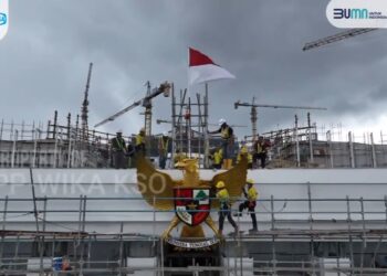 Garuda Pancasila Tegak Berdiri di IKN, Berikut Video Detik-Detik Proses Pemasangan Lambang Negara di Istana