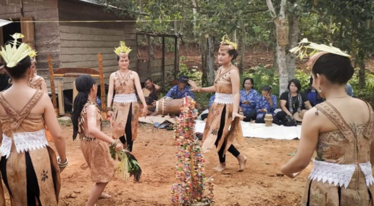 Mengenal ritual adat dan budaya suku paser dan Dayak Kalimantan Timur