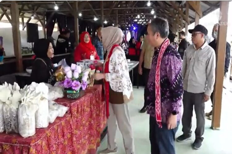 OIKN Gelar Pasar Rakyat untuk Peringati Hari Lingkungan Hidup Sedunia