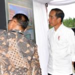 Presiden Joko Widodo melakukan groundbreaking pembangunan Sekolah Islam Al-Azhar Summarecon Nusantara pada Selasa, 4 Juni 2024, di Kawasn IKN, Kabupaten Penajam Paser Utara, Provinsi Kalimantan Timur. Foto: BPMI Setpres/Rusman