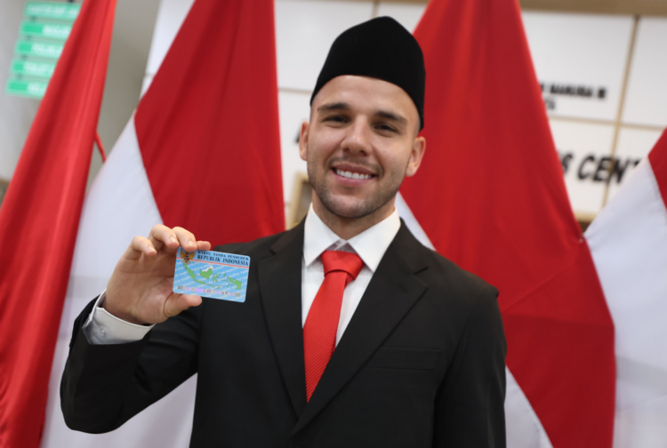 Calvin Verdonk resmi menjadi Warga Negara Indonesia (WNI) setelah melalui proses naturalisasi yang lengkap pada Rabu 5 Juni 2024. Foto: PSSI