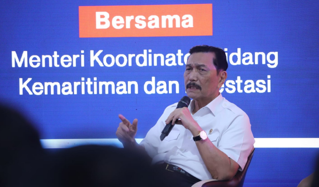 Menko Marves Luhut Binsar Pandjaitan dalam INA Digital Town Hall Meeting di Kota Peruri, Jakarta, Jumat 7 Juni 2024.