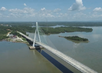 Teluk Balikpapan yang berpotensi menjadi wisata bahari sekaligus transportasi menuju IKN. Foto: Tangkapan Layar/Youtube/Pustarhut