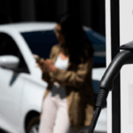 Indef beberkan perbedaan produsen mobil listrik asal China dan Jepang. Foto: Ilustrasi/Freepik