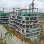 Pembangunan Gedung Kementerian Koordinator 3 IKN yang digarap PT Waskita Karya (Persero) Tbk. (kode saham: WSKT) kini hampir mencapai progres 80%.