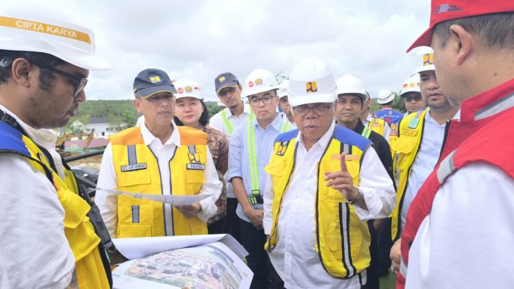 Bahas Percepatan Pembangunan Nusantara, Basuki dan Raja Juli Kunjungi Kantor Otorita IKN di Balikpapan