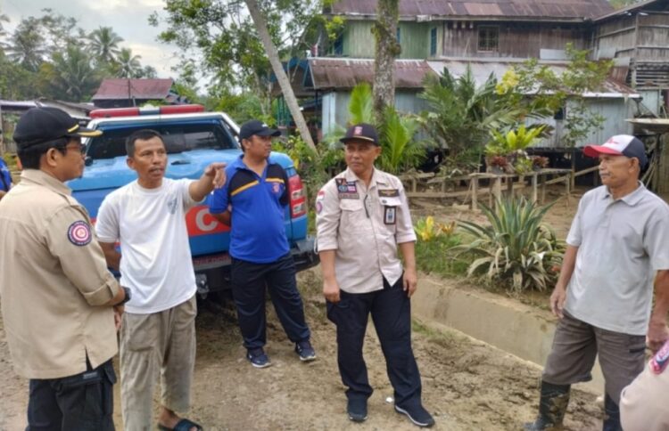Dinas Sosial Kaltim Salurkan 117 Paket Bantuan pada Korban Banjir di Sepaku