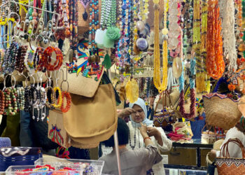 Kunjungi Pasar Inpres Kebun Sayur di Balikpapan, Iriana Jokowi Disambut Hangat Pedagang