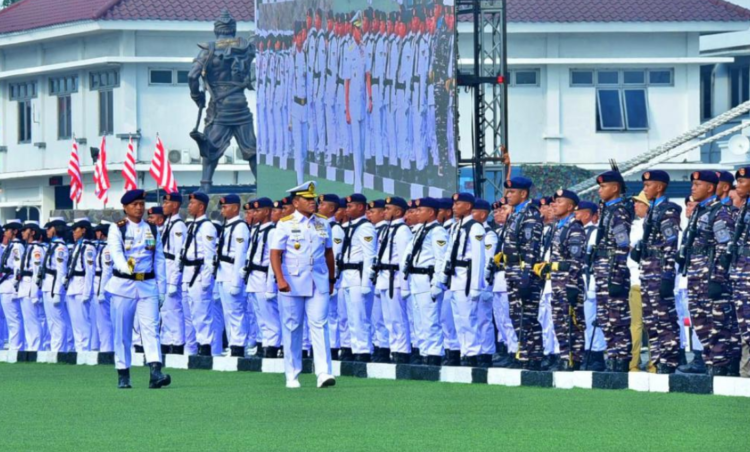 TNI Angkatan Laut menyiapkan kapal-kapal angkut landing platform dock (LPD) untuk mengangkut pasukan ke Ibu Kota Nusantara (IKN). Foto: Dok/TNI AL