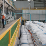 Perum Bulog buka suara soal mark up harga impor beras. Foto: Ilustrasi/Dok/Bulog/Disway Group