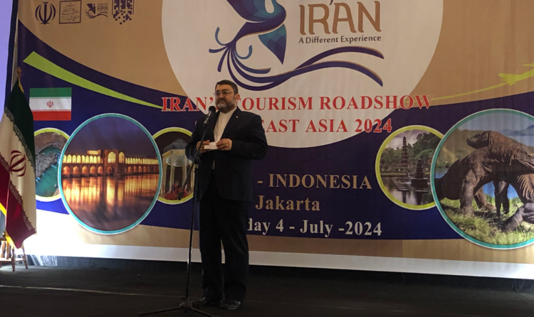 -Kementerian Warisan Budaya, Pariwisata dan Kerajinan Tangan Republik Islam Iran membidik wisatawan asal Indonesia.