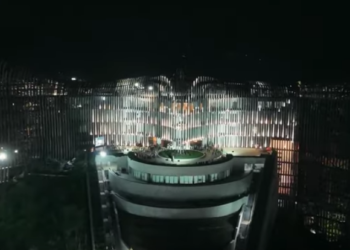 Topping Of puncak tertinggi Sayap Kanan Gedung Presiden IKN. Foto: Youtube