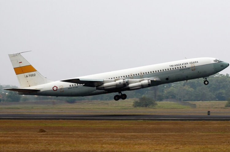 Rombongan Kirab Bendera Pusaka Diangkut Pakai Boeing TNI AU ke IKN