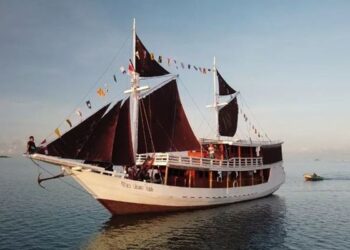 Wisata Kapal Pinsi di Teluk Balikpapan Mulai Diuji Coba