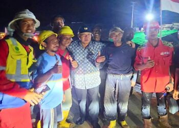 Pak Bas Malam-malam Tinjau Jalan Tol dan Jalan Akses Bandara IKN