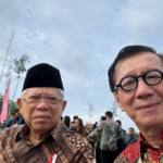 Yasonna Laoly berfoto bersama Wapres Ma'ruf Amin di sela-sela agenda sidang kabinet, Senin 12 Agustus 2024. Foto: Instagram
