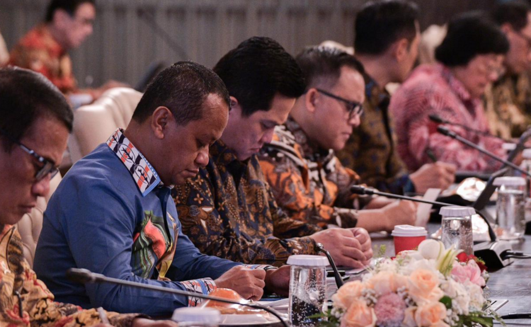 Para Menteri mengikuti Sidang Kabinet Paripurna perdana di IKN, Senin 12 Agustus 2024.