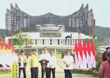 Jokowi meresmikan Sumbu Kebangsaan, Plaza Seremoni IKN, Rabu 14 Agustus 2024. Foto: tangkapan layar/Youtube