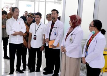 Tinjau RSUD dr Abdul Rivai di Berau, Jokowi Minta Pemda Dukung Pembangunan Fisik Rumah Sakit