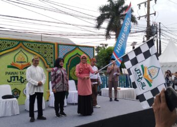 26 Perwakilan Kafilah MTQ XXX 2024 Ikuti Pawai Ta’aruf di Samarinda