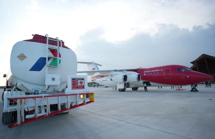 Pertama Kali, Pertamina Lakukan Pengisian Avtur di Bandara IKN