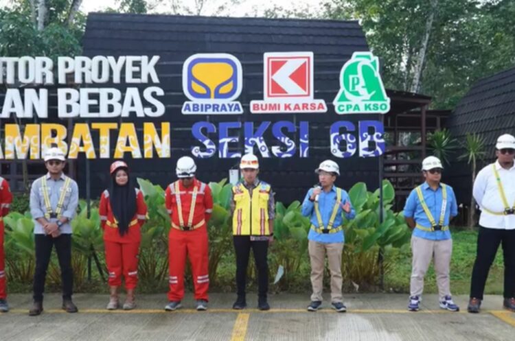 Brantas Abipraya Gelar Safety Talk di Jalan Bebas Hambatan 6B IKN