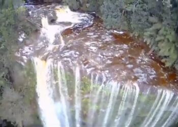 Tak Sekadar Tawarkan Destinasi Wisata, Ini Misteri di Balik Keindahan Air Terjun Teh di Mahulu Kaltim