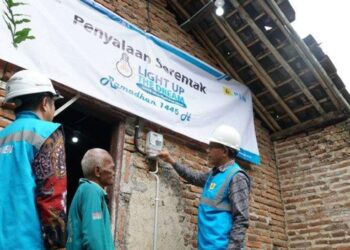 Sepanjang 2024, PLN Beri Listrik Gratis pada 653 Keluarga Prasejahtera di Kaltim-Kaltara