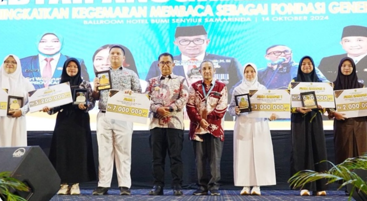 Undang Novelis Dewi Lestari, Kaltim Gelar Gebyar Anugerah Literasi