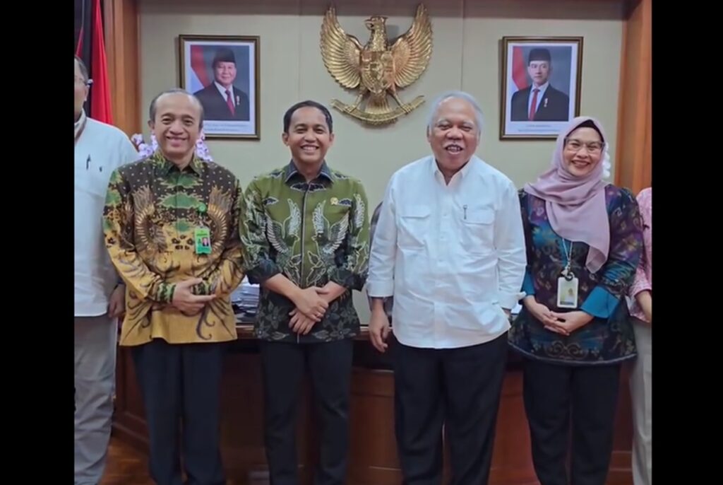 Bagi Rajj Kepala OIKN Sambangi Menteri Kehutanan, Raja Juli: Dikunjungi Bapak Kos ...