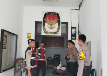 Pilkada Kian Dekat, Polres PPU Perketat Pengamanan di Kantor KPU Penajam Paser Utara