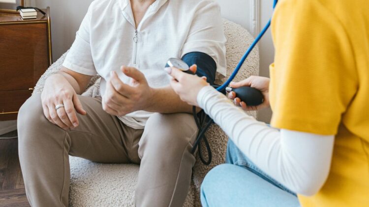 Awas, Tensi di Atas 180/120 mmHg Bisa Picu Stroke: Segeralah ke IGD