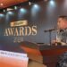 Andra Soni Raih Penghargaan Sosok Inspiratif Generasi Muda Disway Award 2024