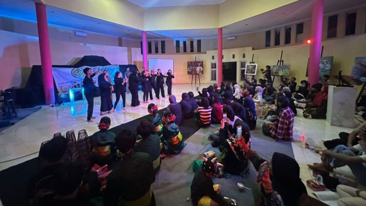 SERAUNG: Refleksi Akhir Tahun 2024, Momentum Pegiat Seni Kaltim Merayakan Kebersamaan