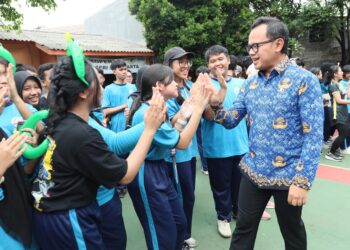 Wamendagri Bima Arya Tekankan Pentingnya Layanan Proaktif Dukcapil untuk Pemilih Pemula