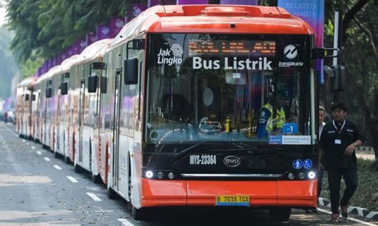 Bus Listrik Siap Beroperasi Selama 12 Jam di Samarinda Mulai 2025