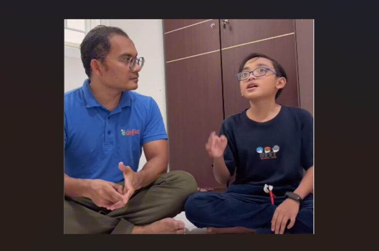 Ario Muhammad membuat konten bersama anaknya, Muhammad DeLiang Al-Farabi. -Instagram DeLiang Al Farabi