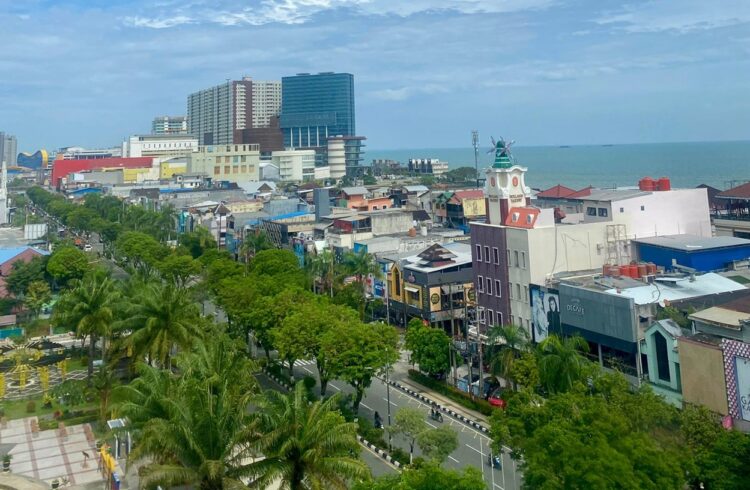 Balikpapan Berupaya Tata Wajah Kota, Targetkan Tanpa Kabel Udara di 2026