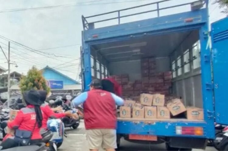 Korban Banjir Samarinda Dapat Bantuan Logistik dari Dinsos Kaltim