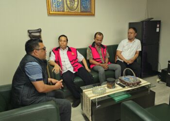 Jadi Tersangka, Kadisnaker Sumsel Ditahan, Emas 75 Gram & Uang Rp 285 Juta Disita