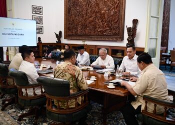 Presiden Prabowo Pimpin Rapat Percepatan Pembangunan IKN di Istana Merdeka