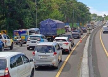Kecelakaan Beruntun Libatkan 5 Kendaraan di Tol Cipularang