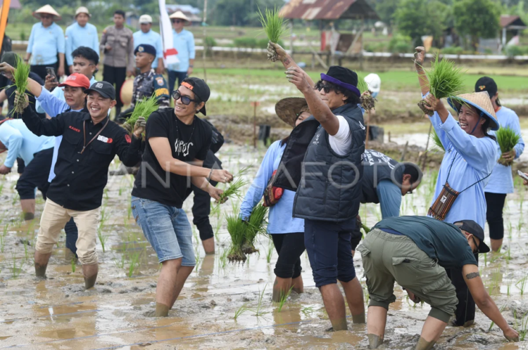 Slank hingga Ndarboy Genk Siap Goyang Panggung Utama Festival Pesta Rakyat Kaltim 2025