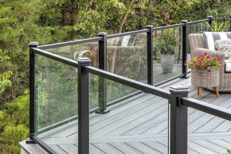 10 Desain Pagar Balkon, Tak Hanya Jamin Keamanan Tapi Menambah Pesona Hunian
