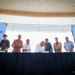 Proses penandatanganan perjanjian investasi di City Hall Kantor Otorita IKN