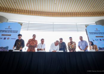 Proses penandatanganan perjanjian investasi di City Hall Kantor Otorita IKN