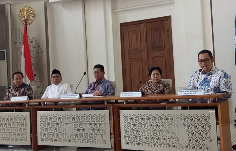 UI Tak Cabut Gelar Bahlil, Disertasi Hanya Perlu Diperbaiki