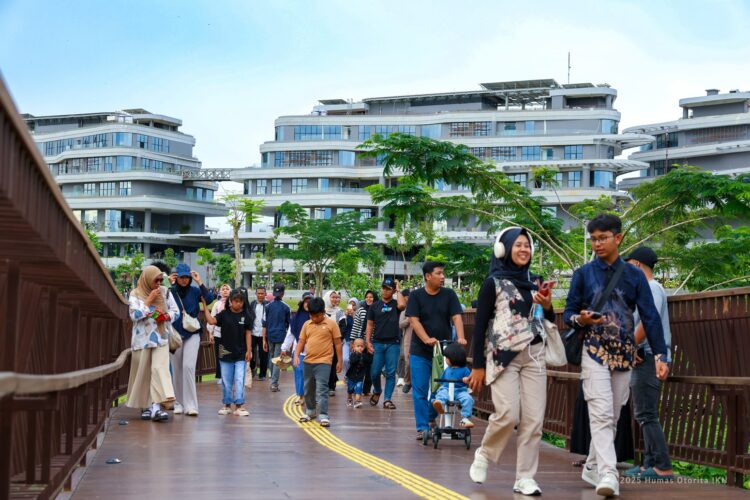 Foto pembangunan IKN dengan latar belakang kawasan inti pusat pemerintahan yang sedang berkembang