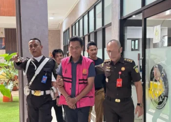 Skandal Korupsi Sampah Tangsel: Kadis DLH Wahyunoto Ditahan, Rekayasa Tender Terbongkar!