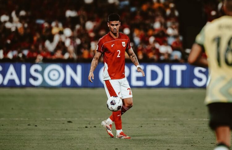 Mees Hilgers telah bergabung dengan skuat asuhan Patrick Kluivert.